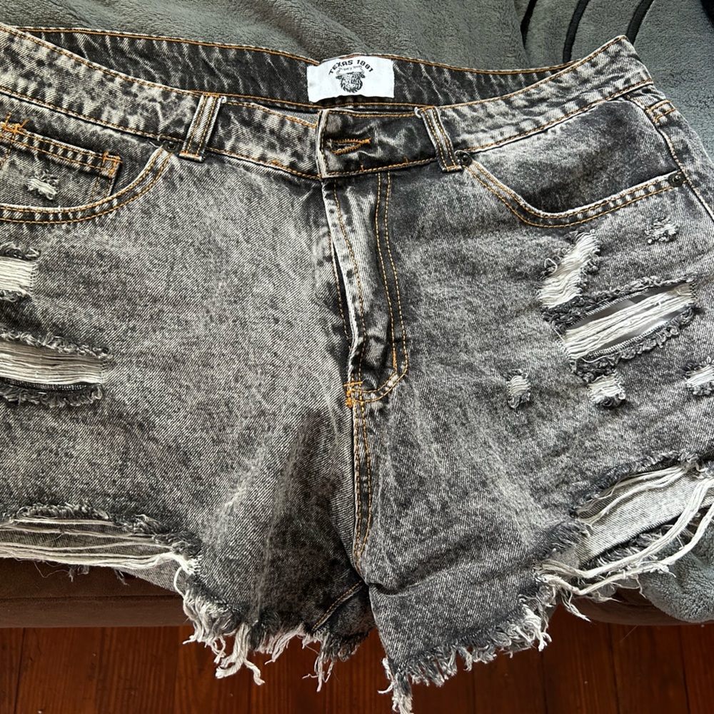 Texas 1881 black distressed shorts